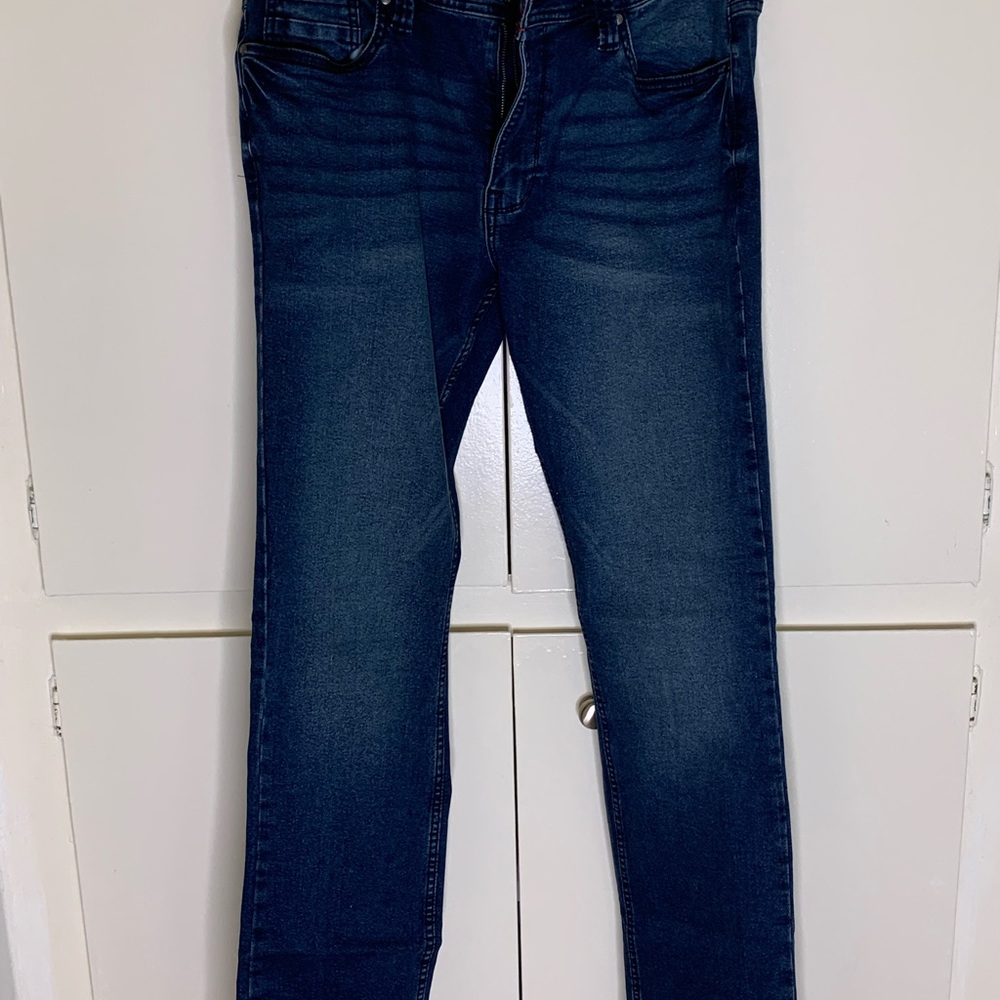 Classic Blue Straight Jeans with Subtle Fading